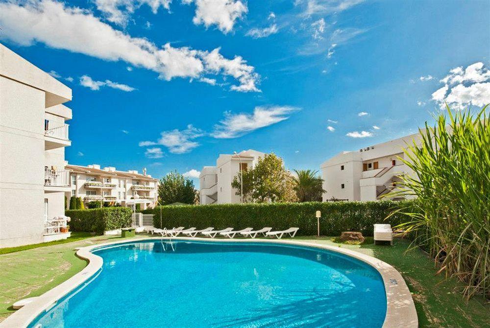Apartamentos Llevant Порт де Пойенса Екстериор снимка
