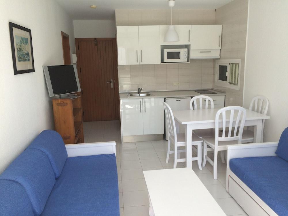 Apartamentos Llevant Порт де Пойенса Екстериор снимка